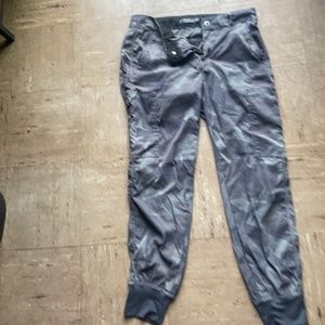 PrAna Women's Sky Canyon Jogger Size 6/ Camo